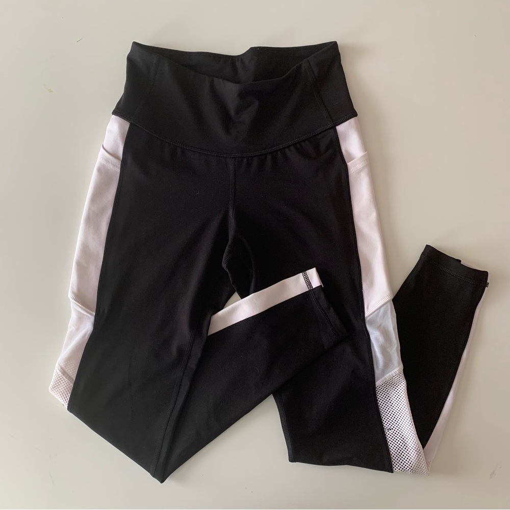 Old navy active elevate legging black & white size small
